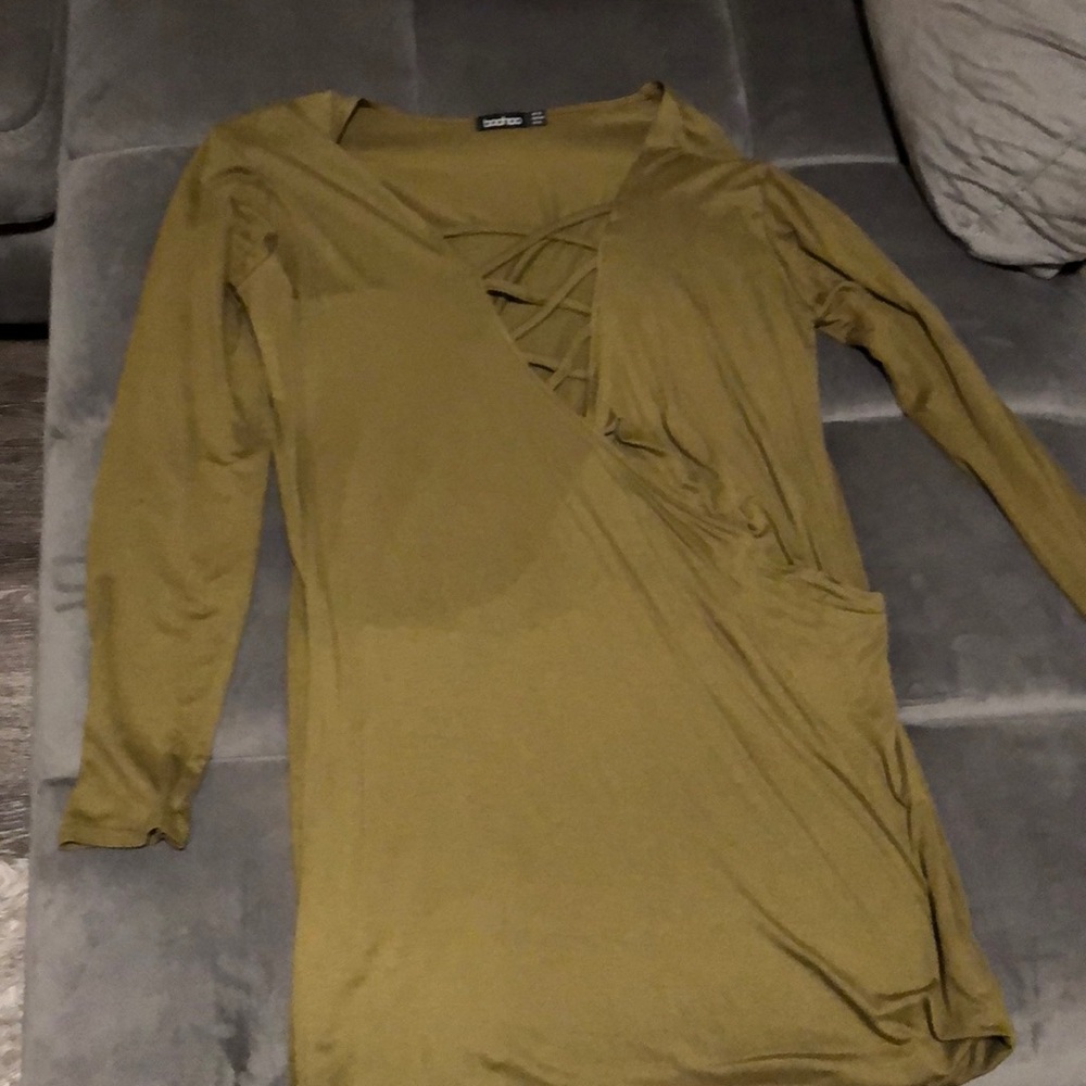 Boohoo long sleeve olive colored dress